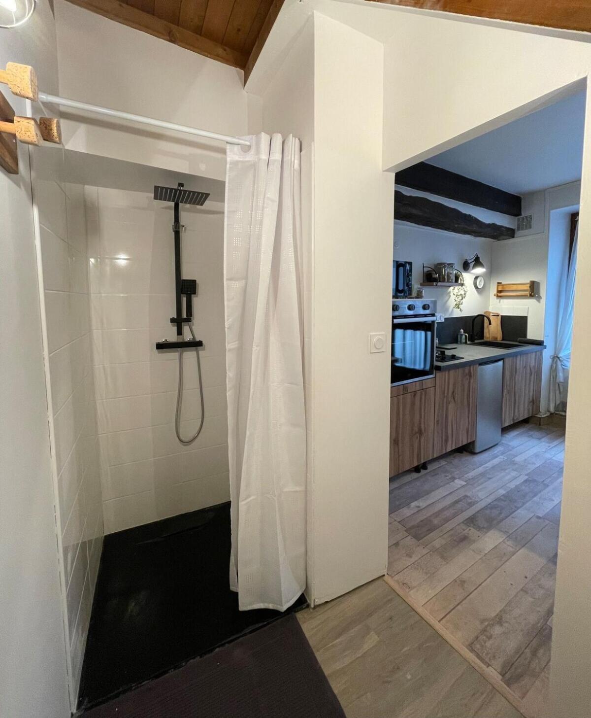 "La Petite Maison" Triplex Au Centre Ville - Les Terres Du Roy 아발론 외부 사진
