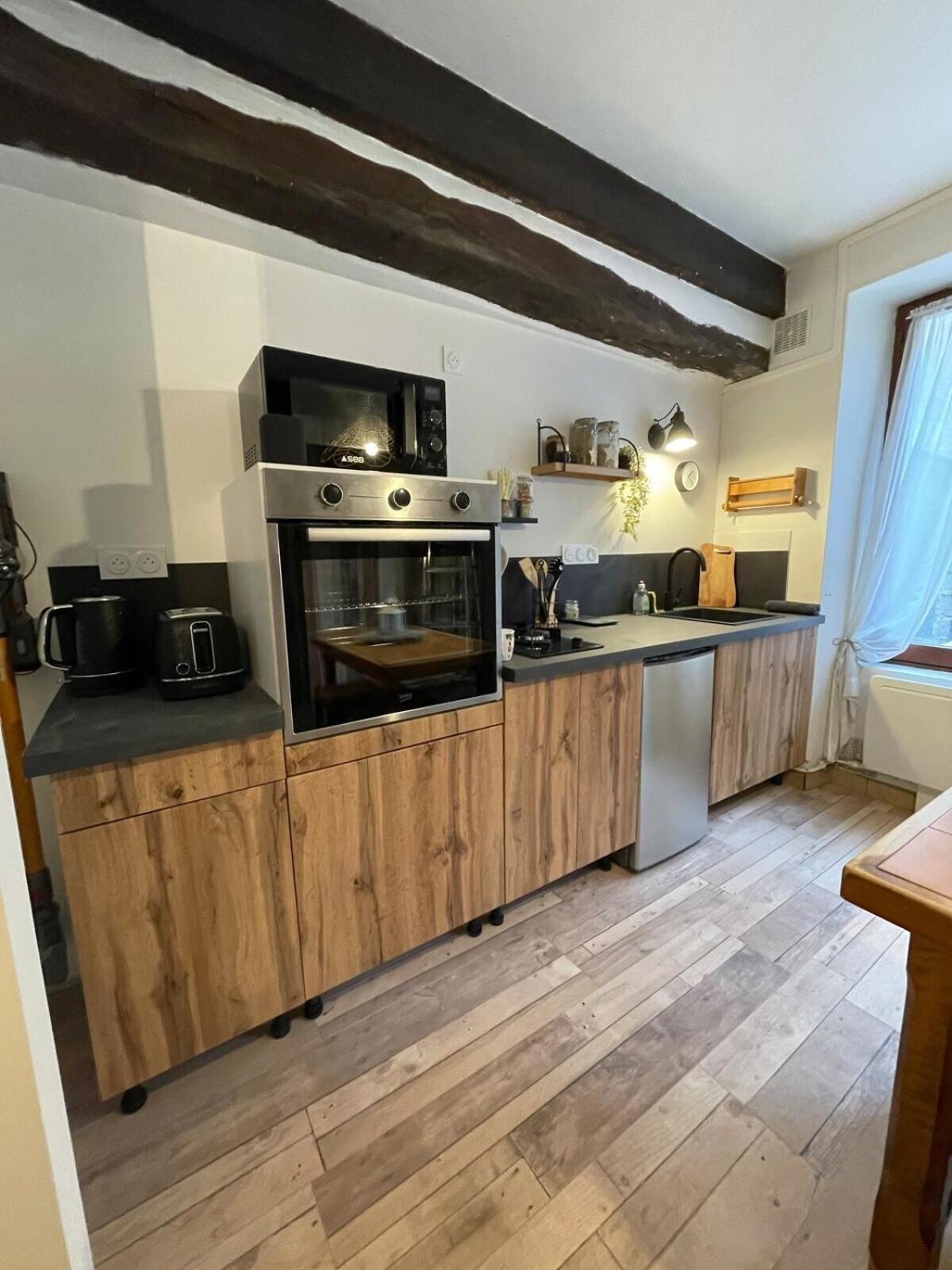 "La Petite Maison" Triplex Au Centre Ville - Les Terres Du Roy 아발론 외부 사진