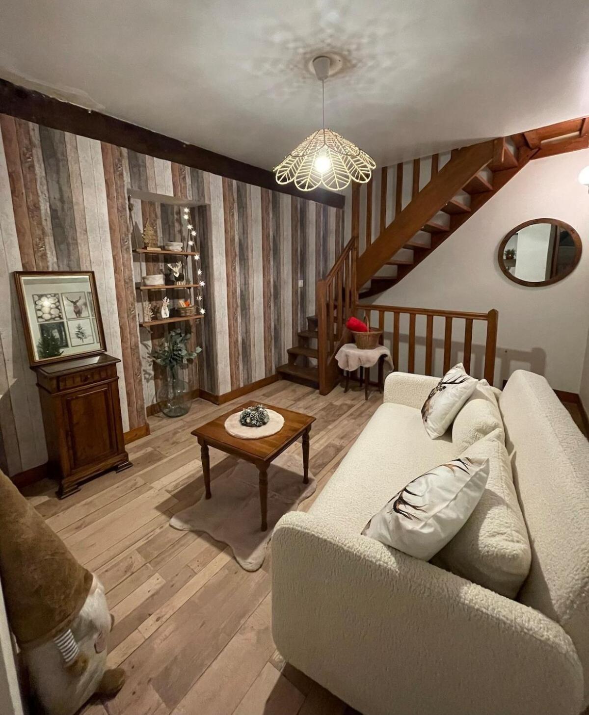 "La Petite Maison" Triplex Au Centre Ville - Les Terres Du Roy 아발론 외부 사진